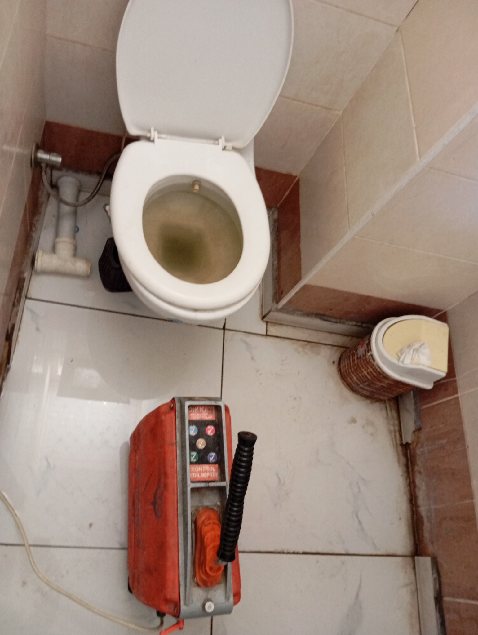 Dikmen Lavabo Tıkanıklık Açma